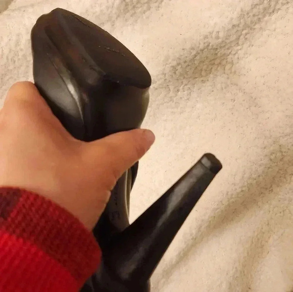 Bottega Veneta Black Leather Ankle Boots - Picture 12 of 16